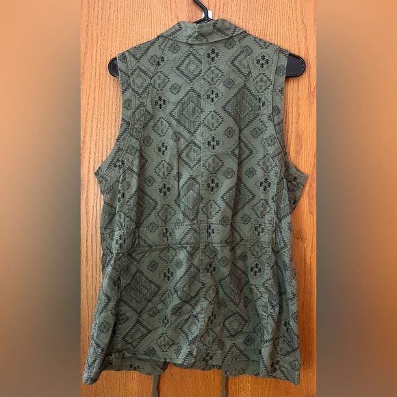 Jolt Sz XL Zip-up Vest - Picture 3 of 6